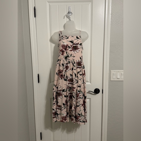 Xhilaration Dresses & Skirts - Xhilaration women’s Floral Pink Dress